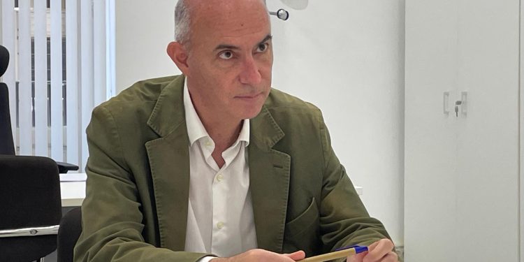Valencia impulsa la creación de la Cátedra de Emprendimiento junto a la Universitat de València