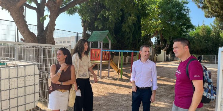 La Generalitat inicia la reconstrucción de centros educativos dañados por la riada