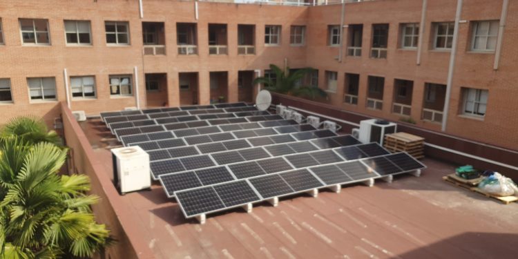 Educación impulsa la energía solar en el complejo Campanar 32