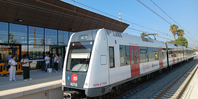 Metrovalencia recupera la zona sur y crece en usuarios en julio