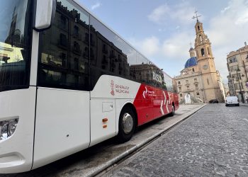 La Generalitat ajusta paradas y horarios en BUSCO para mejorar el transporte en L’Alcoià y El Comtat