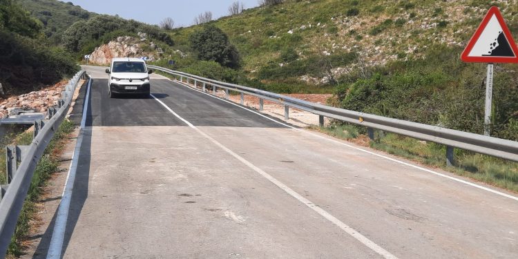 La Generalitat reabre la CV-702 tras mejorar el drenaje en el barranco L’Estret