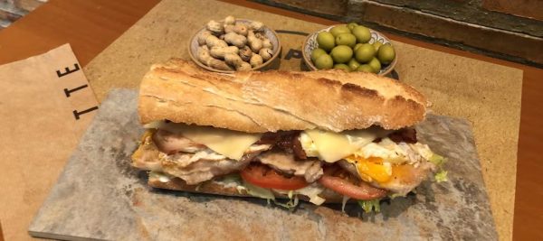 Chivito, cultura gastronómica en Valencia