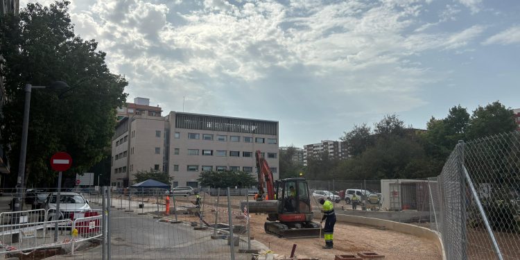 El Ayuntamiento de Valencia encara la recta final de las obras en la plaza de Segòvia