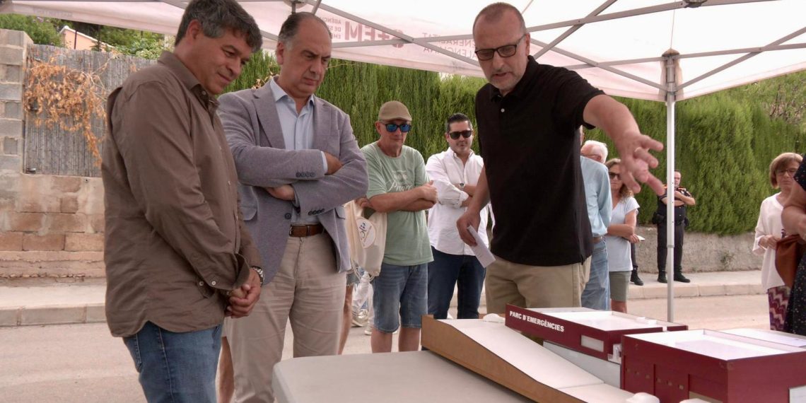 El conseller Juan Carlos Valderrama visita las obras del nuevo parque de Emergencias de Olocau