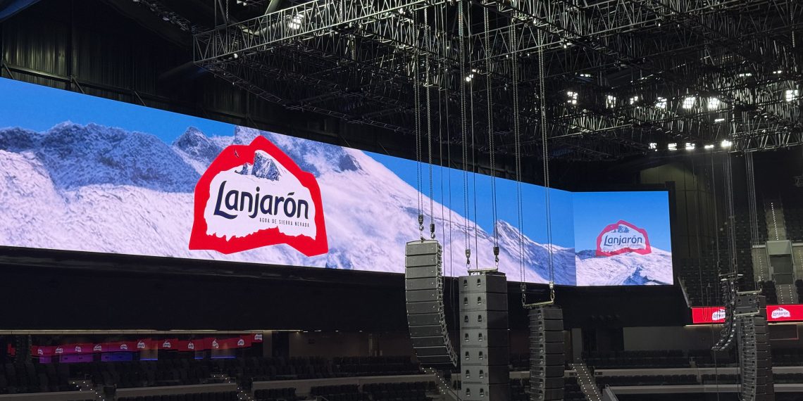 Lanjarón se convierte en el agua oficial del Roig Arena y lanzará una edición especial para el recinto