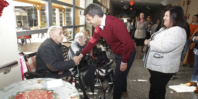 Mazón destaca el refuerzo de plazas públicas en residencias de mayores