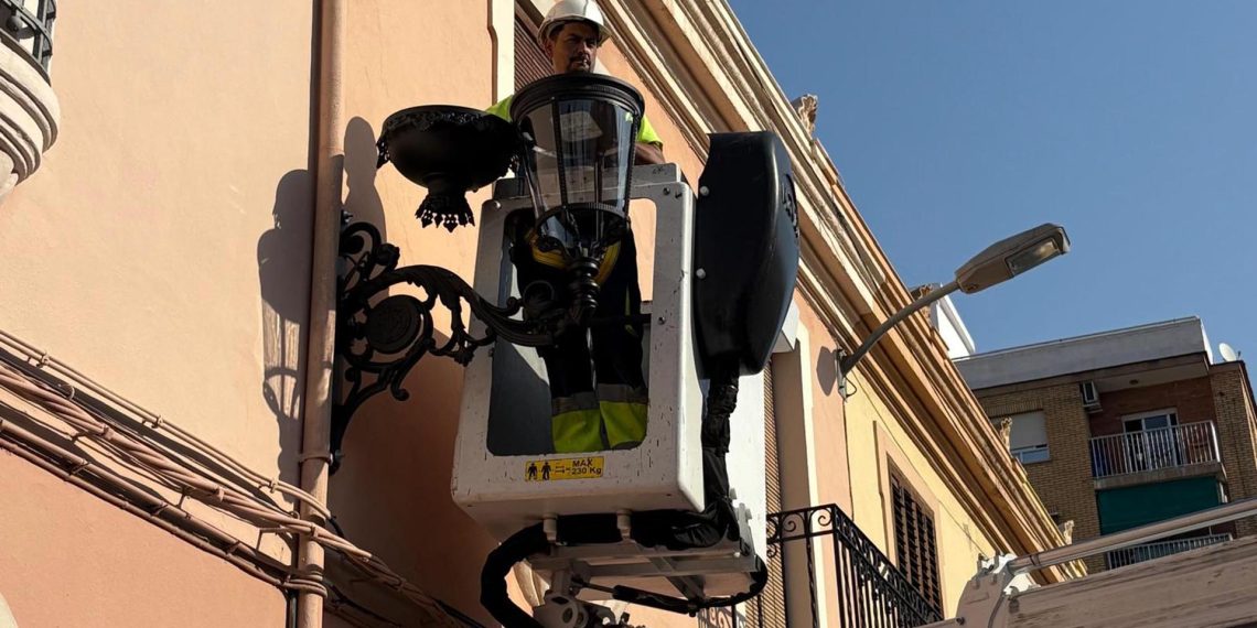Valencia avanza en la renovación del alumbrado público de los barrios de Orriols y Benicalap