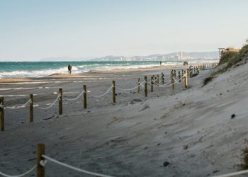 Valencia protege las dunas de la Devesa-Albufera y playas del sur