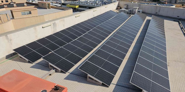 La Conselleria de Justicia renueva la instalación solar de la sede judicial de Vila-real
