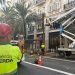 El Ayuntamiento de Valencia retira tres palmeras en la calle Barcas por riesgo grave de caída