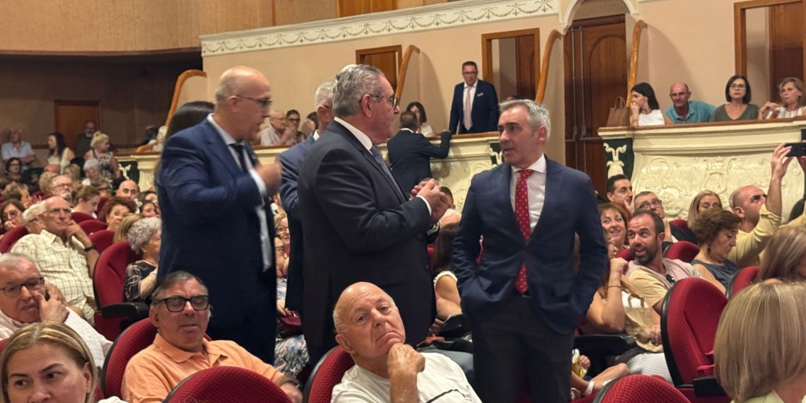 Barrachina exige al Gobierno defender a los agricultores valencianos ante la reforma de la PAC