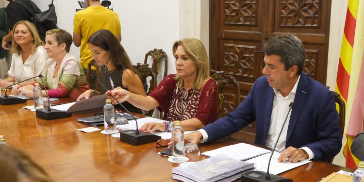 Camarero anuncia avances en el Plan Endavant y en el gran pacto valenciano