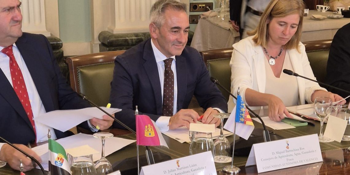 Miguel Barrachina: “Exigimos al Gobierno de España que abandone la tibieza en la defensa del campo y de nuestros agricultores jubilados”