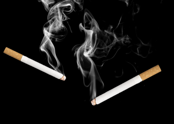 SOS Hosteleria acusa al gobierno de lucrarse con el tabaco y de ahogar a los hosteleros con la Ley de tabaco