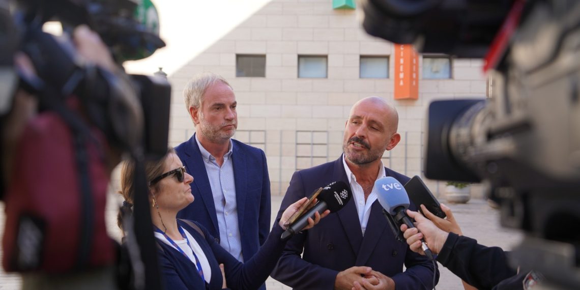 De los Santos denuncia “la política de silencio, la gestión insuficiente y la irresponsabilidad” del Gobierno de Sánchez: “Nunca les han importado las mujeres”