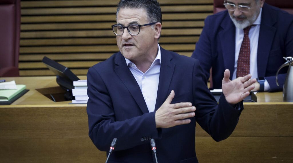 González de Zárate califica de “bochornosas” las críticas del PSPV a las mejoras en transporte de la Generalitat