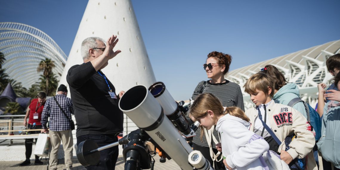 La Ciutat de les Arts i les Ciències celebra el Día Internacional de la Cultura Científica con una observación solar abierta al público