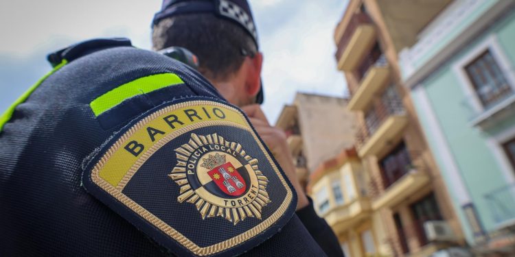 La Policía Local de Torrent detiene a un reincidente tras dos intentos de hurto