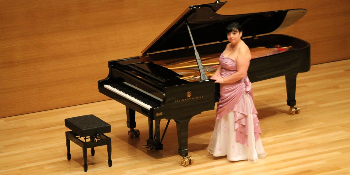 Raquel del Val presenta en Valencia “La nostra música d’antany”