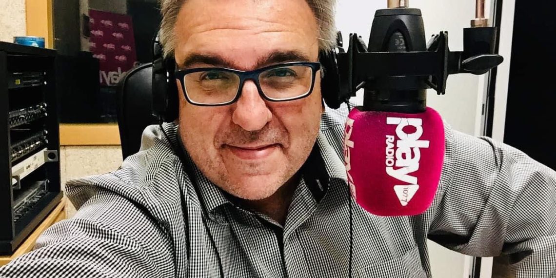 Vicente Alventosa, reconocido con el XVI Premio Periodista Gil Sumbiela por su trayectoria en la comunicación fallera
