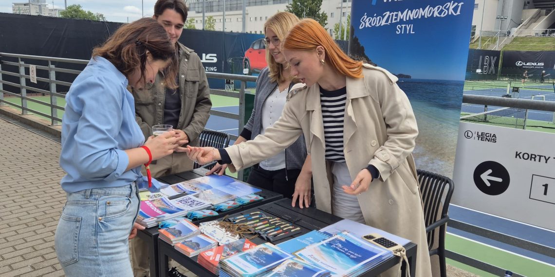 La Comunitat Valenciana promociona su oferta turística en Varsovia durante la ‘Desabor Padel Premium Cup’