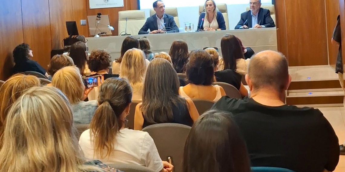 La Generalitat organiza una jornada de sensibilización y formación para luchar contra la violencia sobre la mujer en entornos digitales