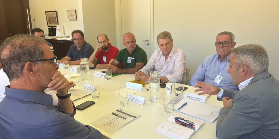 Miguel Barrachina prepara junto a las organizaciones agrarias ayudas directas para los agricultores de l’Horta