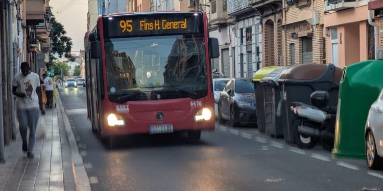 Natzaret pide que no se elimine la Línea 95 de la EMT