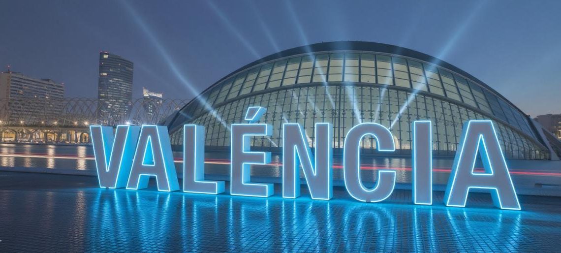 L’Associació d’Escritors en Llengua Valenciana destaca la representativitat i el prestigi intelectual dels vora 200 firmants del manifest en defensa del topònim “Valéncia” i la normativa de la RACV