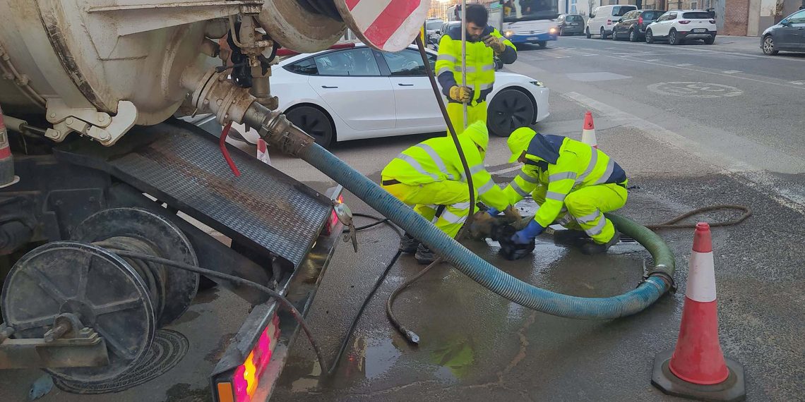 Las pedanías del sur inician la reparación de su red de alcantarillado tras los daños de la DANA
