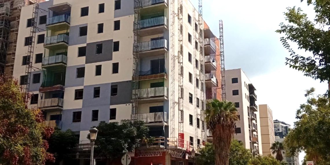 Valencia incorpora un edificio de protección pública en Patraix