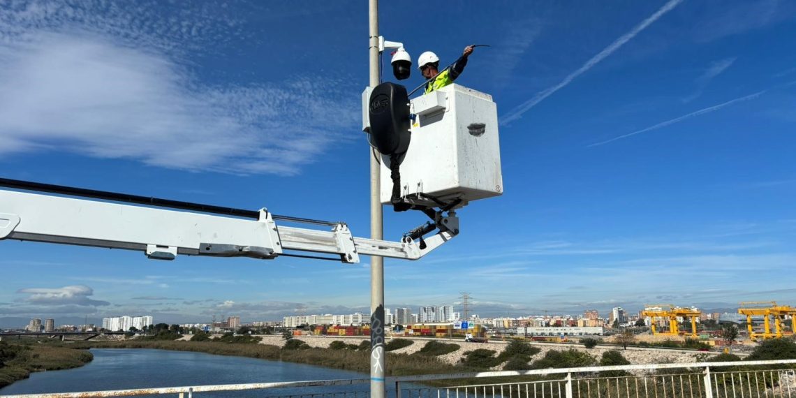 Valencia instala seis cámaras y un radar para vigilar el caudal del nuevo cauce del río Túria