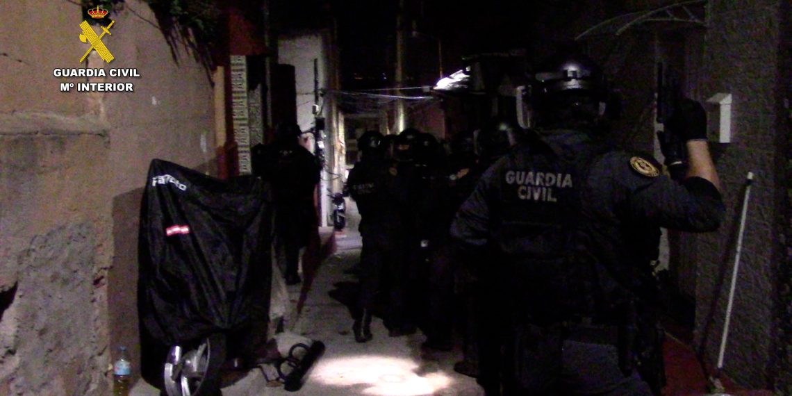 Detenidas 11 personas por favorecer la migración irregular desde Ceuta a la península