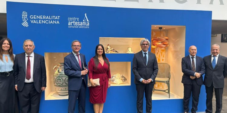 La artesanía valenciana gana visibilidad en Feria Hábitat con un punto de exposición permanente
