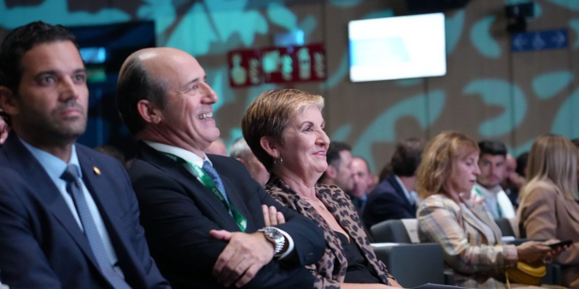 Cano destaca el Parque Empresarial Fuente del Jarro como referente de transformación industrial