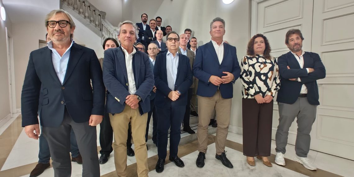 Martínez Mus destaca la colaboración de 150 empresas en la reconstrucción tras las riadas y plantea nuevos parques inundables