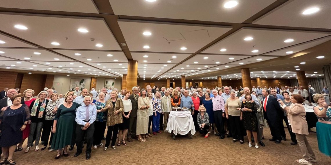 Valencia celebra las Bodas de Oro de las parejas socias de los Centros de Mayores