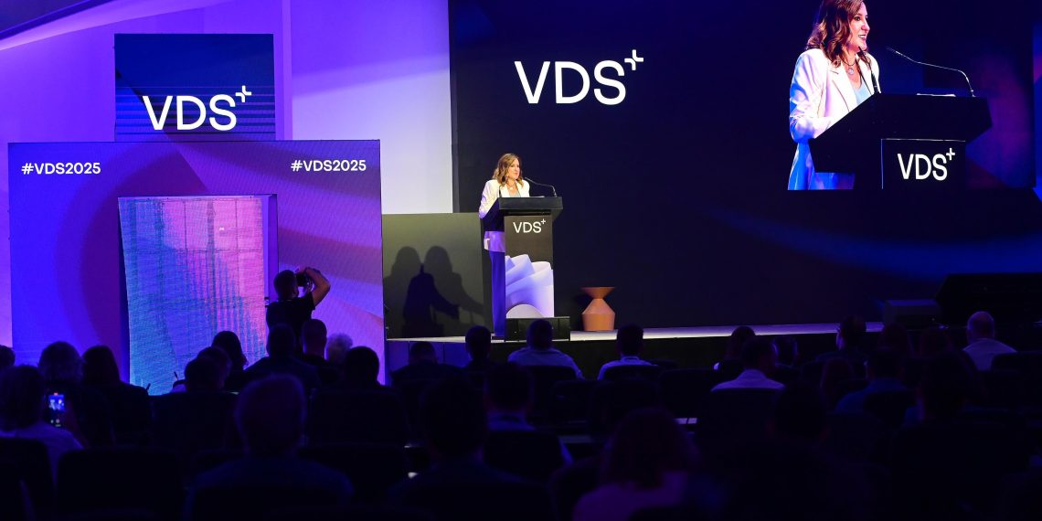 El Valencia Digital Summit reúne a 12.000 participantes presenciales y 20.000 online en Valencia.