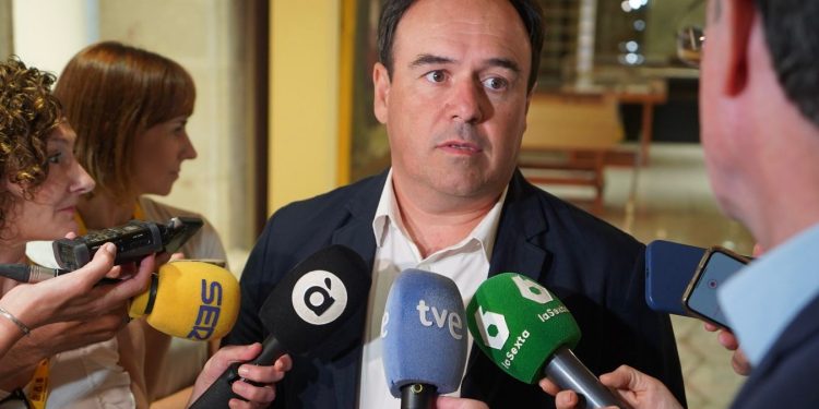 El PPCV carga contra Morant y exige responsabilidades a Puig