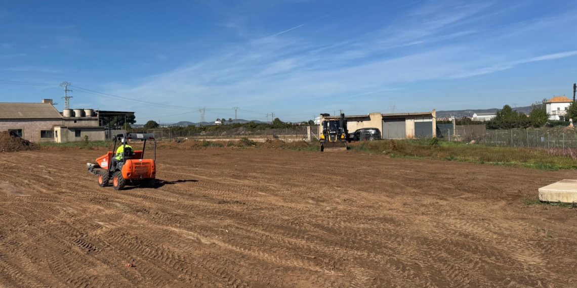 La Generalitat inicia las obras de la Ronda Oeste de Carlet, con una inversión de 7,2 millones de euros para desviar el tráfico de 8.800 vehículos diarios del casco urbano.