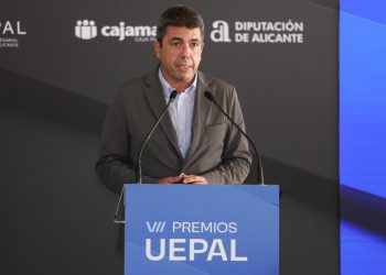 El presidente Mazón impulsa inversiones y reconoce al empresariado alicantino