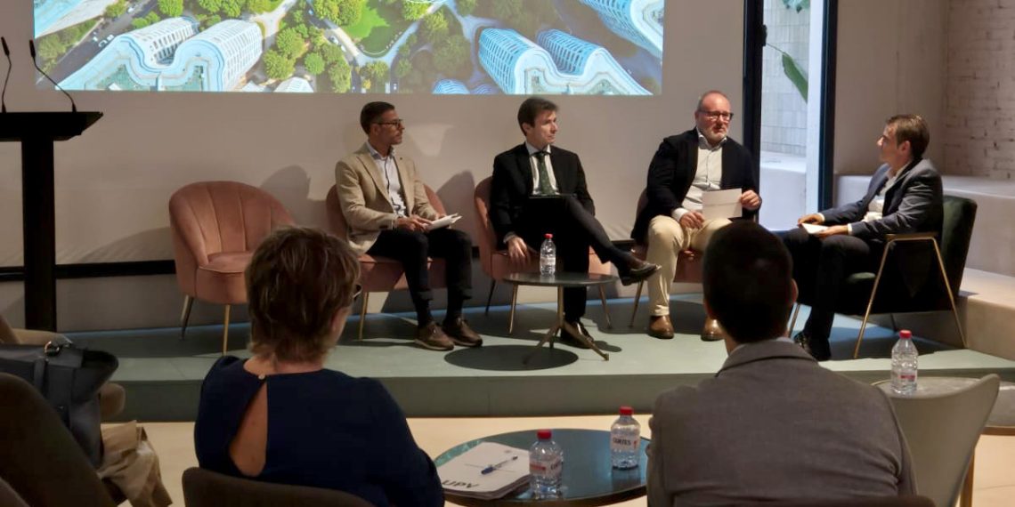 Mascarell defiende una transición energética segura y sostenible en los municipios valencianos