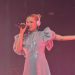 Monetochka envuelve el Auditorio Roig Arena en un aura de crítica social