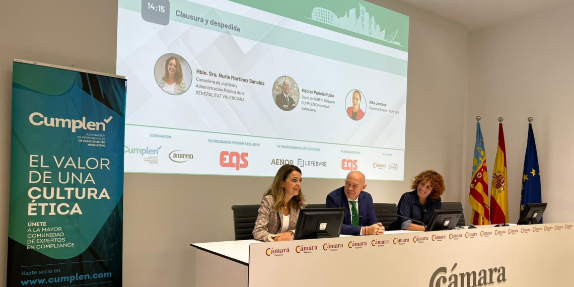 Nuria Martínez destaca el apoyo de la Generalitat a empresas y profesionales en el crecimiento de la Comunitat Valenciana