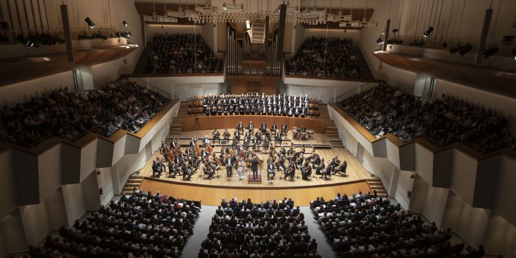 La Orquesta de Valencia inaugura la temporada del Palau de la Música en la Sala Iturbi