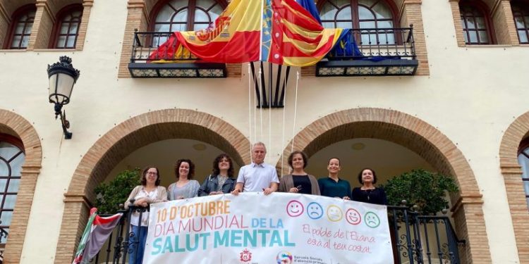 Vecinos y autoridades de L’Eliana participan en la Semana de la Salud Mental 2025 bajo el lema ‘Te veo a ti, sin etiquetas’.