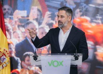 Santiago Abascal: “Sánchez está intentando secuestrar la Corona y utilizarla contra España”