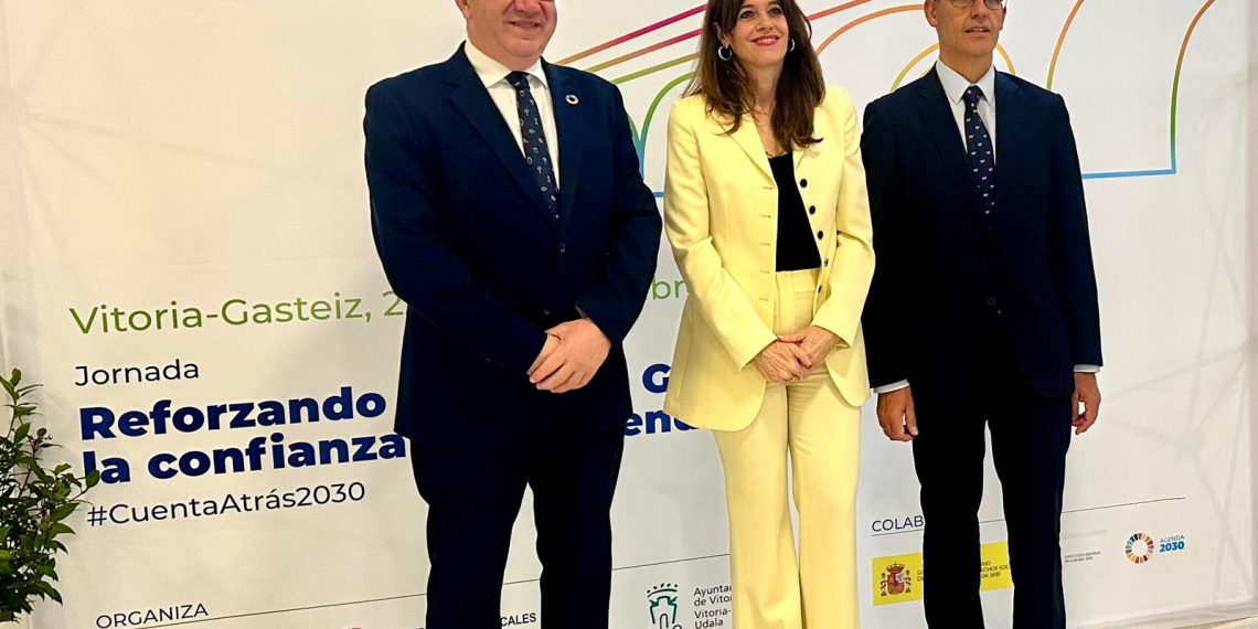 Toni Pérez defiende en Vitoria la cooperación entre gobiernos locales para avanzar en la Agenda 2030