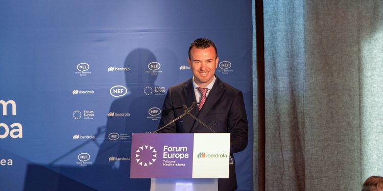 El presidente de la Diputación de Valencia, Vicent Mompó, durante su intervención en el Nueva Economía Fórum.